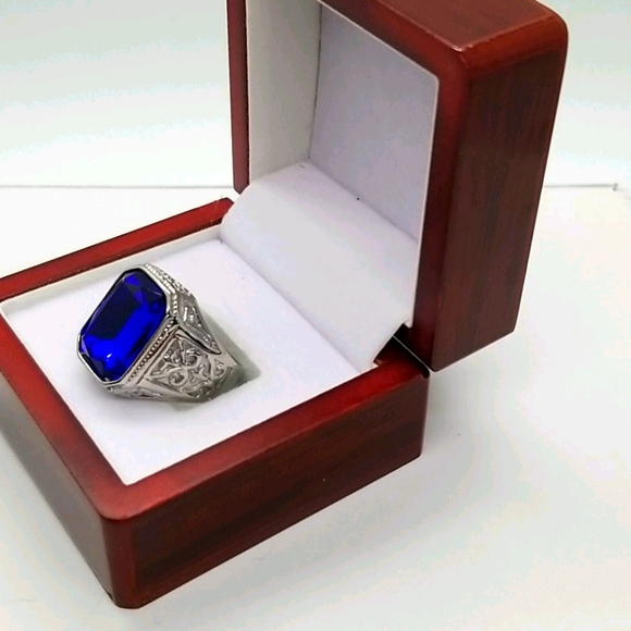 Mans ring - Picture 3 of 3